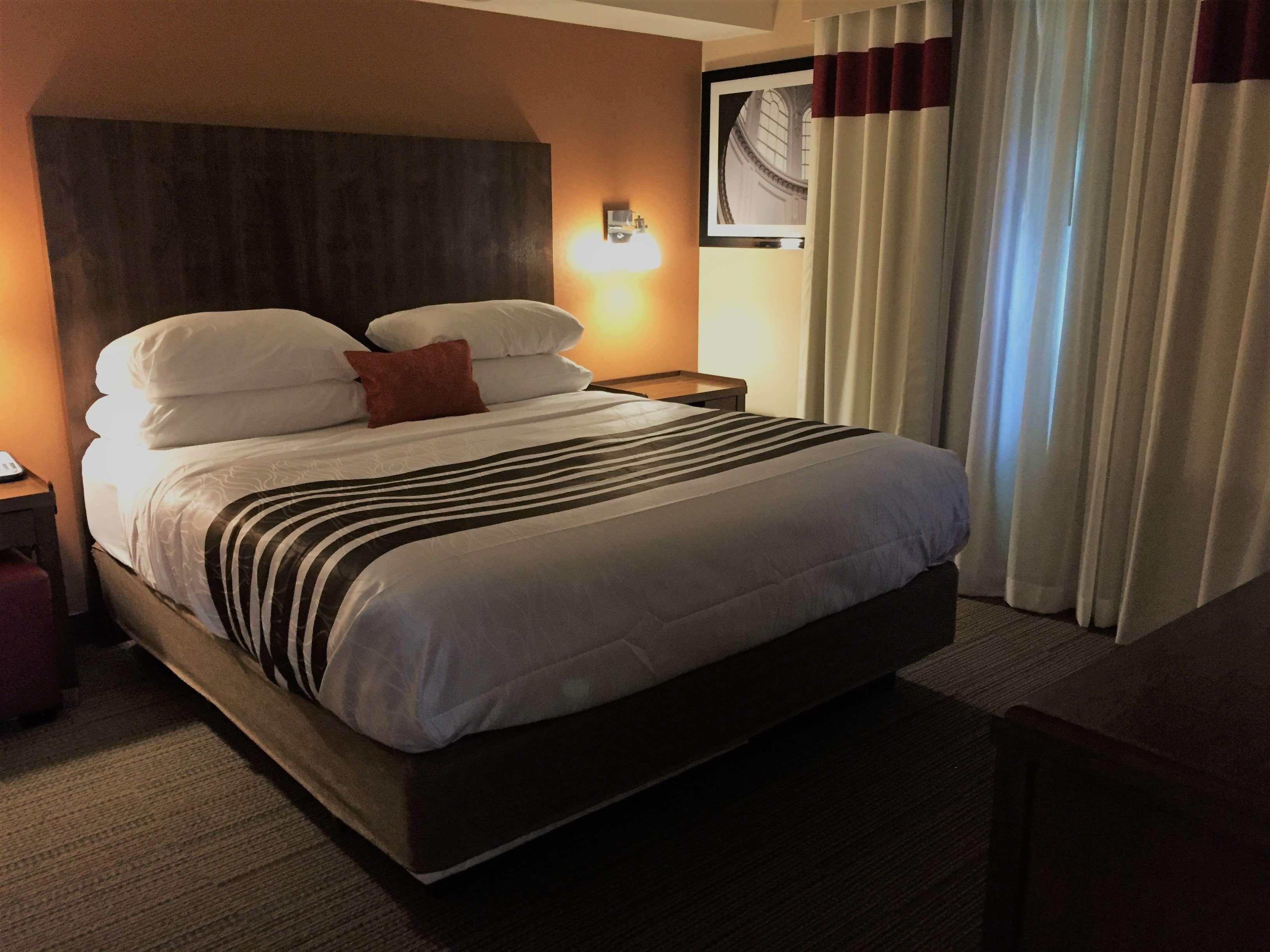 Best Western Plus Waterloo Extérieur photo